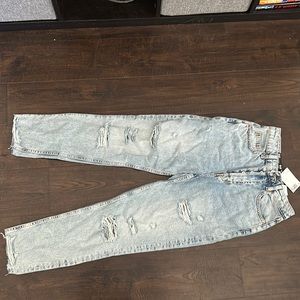 H&M  Highwaisted Mom Jeans